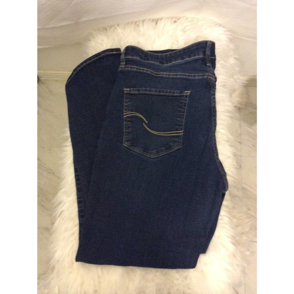 Levi Signature Modern Slim Jeans in Women size 16M - Picture 8 of 11